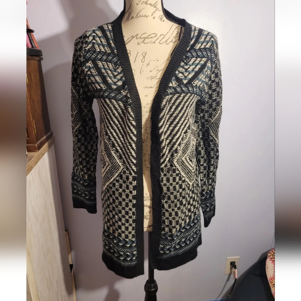 ❤️5 For 25 🥰 Hippie Rose cardigan sweater size small black white gray